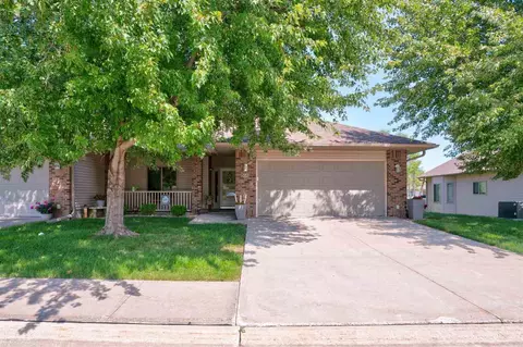 66 Lancester Pl, Iowa City, IA 52240