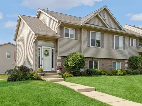 115 E Jefferson St, North Liberty, IA 52317