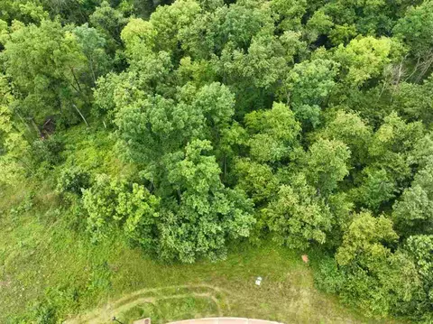 1715 Aspen Cir SE, Cedarrapids, IA 52403