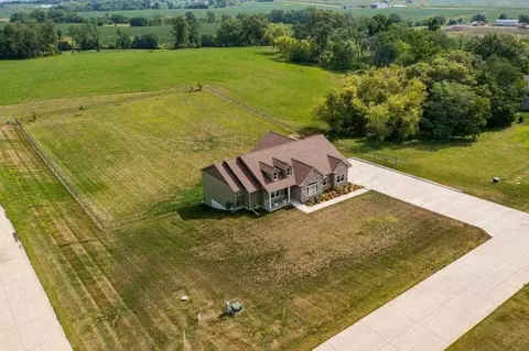 1360 Drop Tine Ct, Tipton, IA 52772