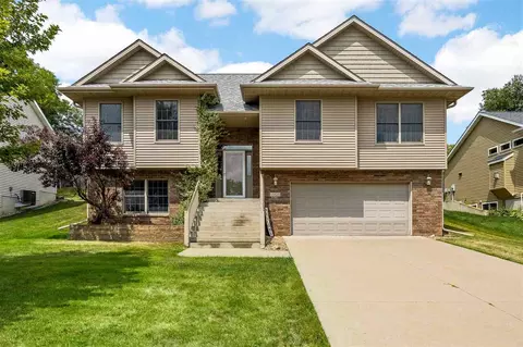 1920 Winterpark Pl, Coralville, IA 52241