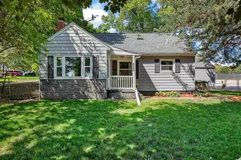 3006 Muscatine Ave, Iowa City, IA 52240