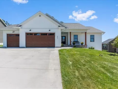 602 Greyson Ln, Tiffin, IA 52340