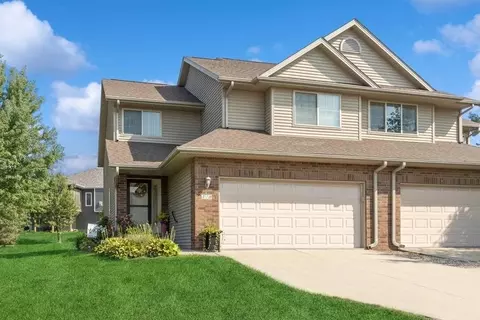 110 E Weston Dr, North Liberty, IA 52317
