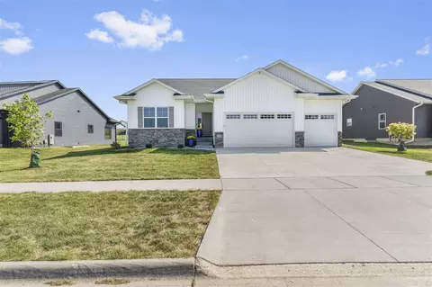 1245 Salm Dr, North Liberty, IA 52317