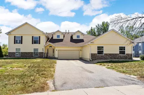 4400 Westchester Dr NE, Cedar Rapids, IA 52402