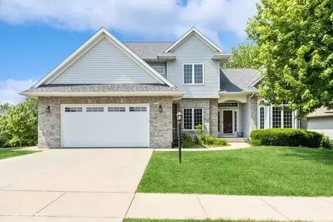 629 Barrington Rd, Iowa City, IA 52245