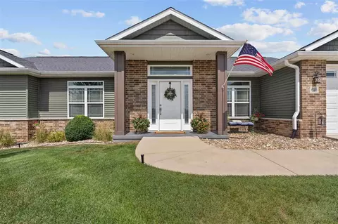 610 Jackson St, Tiffin, IA 52340