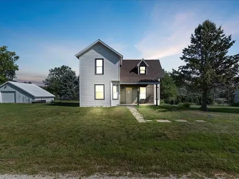514 Monroe St, Ainsworth, IA 52201