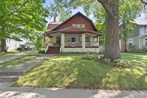 611 W Washington Blvd, Washington, IA 52353