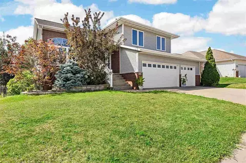 108 Chadwick Ln, Iowa City, IA 52245