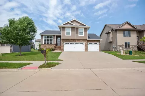 195 Arlington Dr, Iowa City, IA 52245