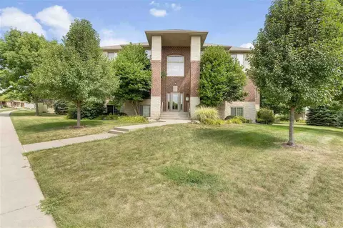 360 Camden Rd, Iowa City, IA 52245