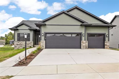 4034 Anna St, Iowa City, IA 52245