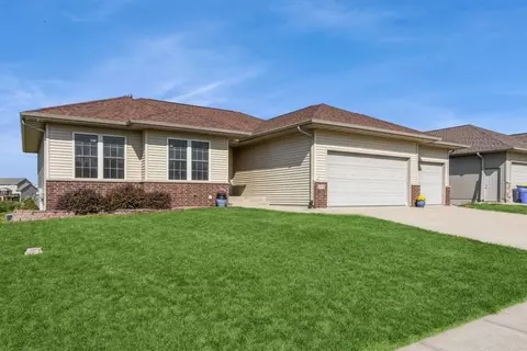 215 Lily Pond Rd, North Liberty, IA 52317
