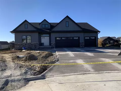 204 Edelweiss Cir, Tiffin, IA 52340