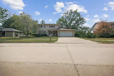 1829 Kathlin Dr, Iowa City, IA 52246