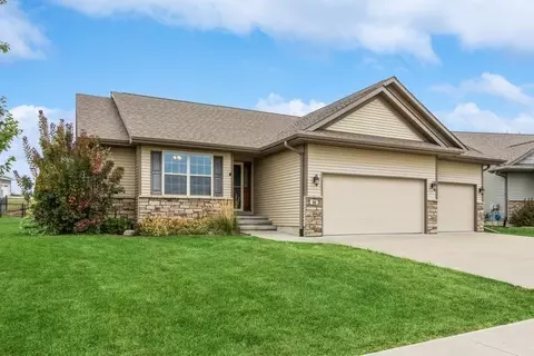 16 Mesa Ct, Iowa City, IA 52246