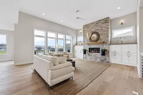 6801 Wexford Way, Cedar Rapids, IA 52411
