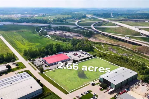 394 Westcor Dr, Coralville, IA 52241