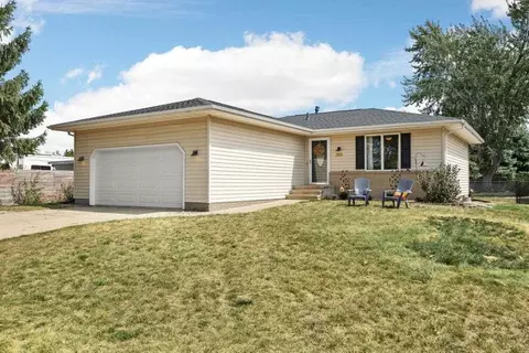3321 3rd St, Marion, IA 52302