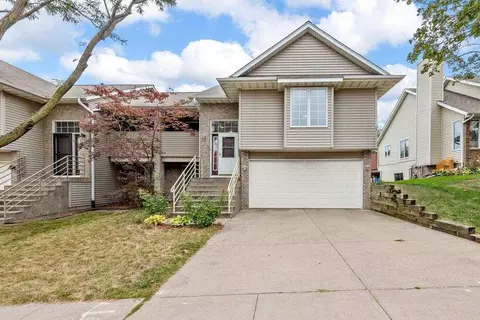821 Westside Dr, Iowa City, IA 52246