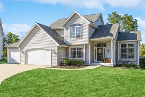 2607 Flagstone Ct, Coralville, IA 52241