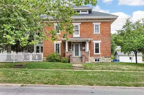 311 1st Ave NW, Mount Vernon, IA 52314