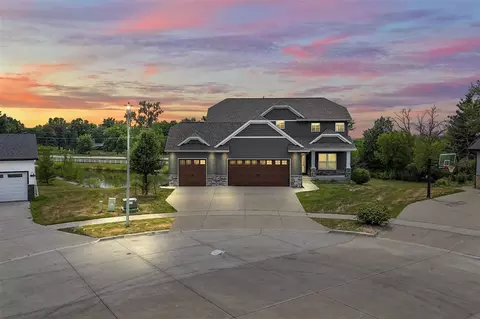 1050 Grouse Ct, North Liberty, IA 52317
