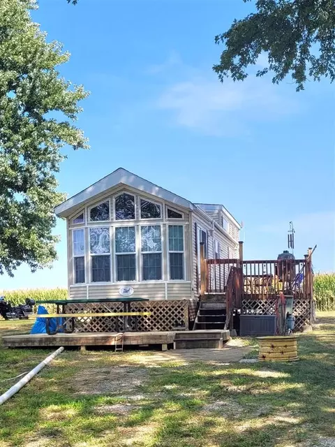 3340 Black Hawk Ave NW #LOT 513, Oxford, IA 52322