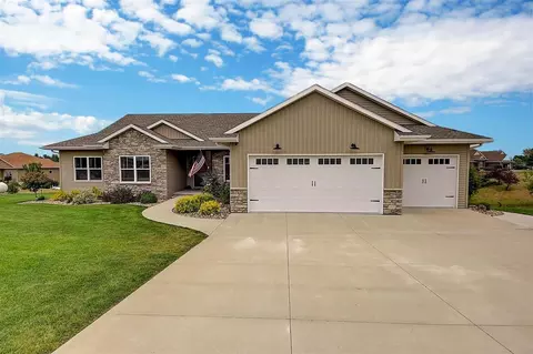 9046 207th Ave, Anamosa, IA 52205