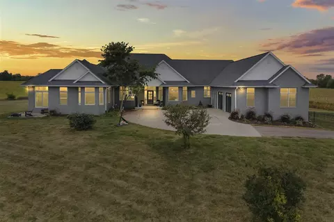 3460 Harstad Way, Toddville, IA 52341