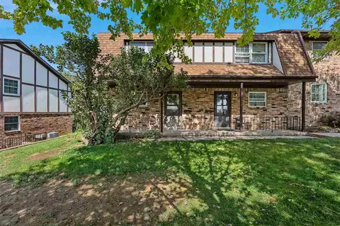 1708 21st Avenue Pl, Coralville, IA 52241