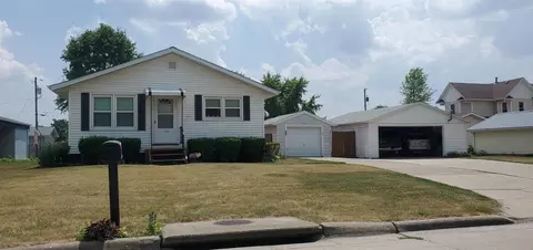 1309 E 2nd St, Washington, IA 52353
