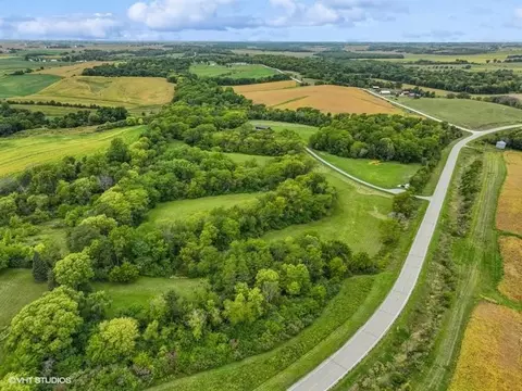 4703 Orval Yoder Tpke SW, Kalona, IA 52247