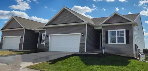 607 Maddie Ln, Tiffin, IA 52340