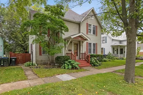 930 E Bloomington St, Iowa City, IA 52245