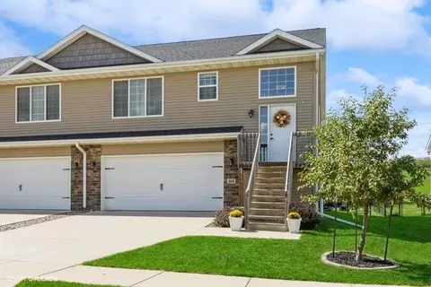 465 Bainberry St, Tiffin, IA 52340