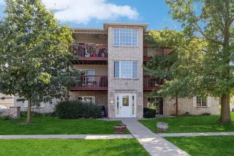 403 Kimberlite St, Tiffin, IA 52340