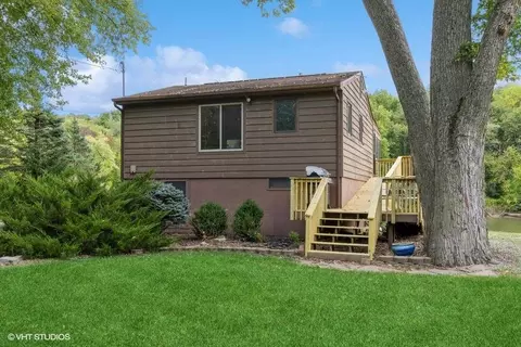 3066 NE River Front Ests, Iowa City, IA 52240