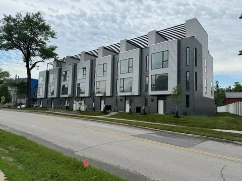 830 Newton Rd #2, Iowa City, IA 52246