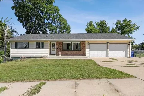 2628 12th Ave SW, Cedar Rapids, IA 52404
