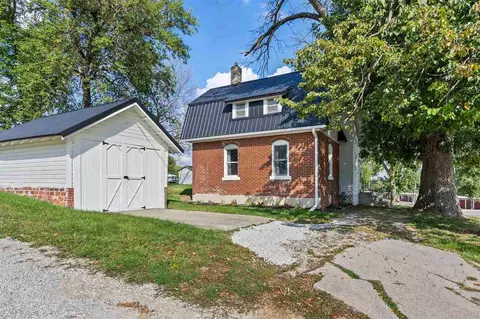 138 W Lakeview St, North English, IA 52316