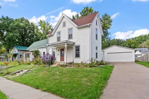 926 E Davenport St, Iowa City, IA 52245