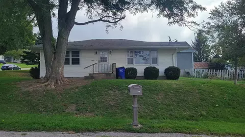 202 S Nemora Ave, Oxford, IA 52322