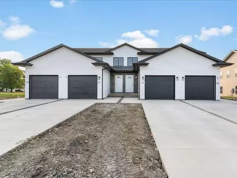 3114 Ginkgo Ln, Muscatine, IA 52761