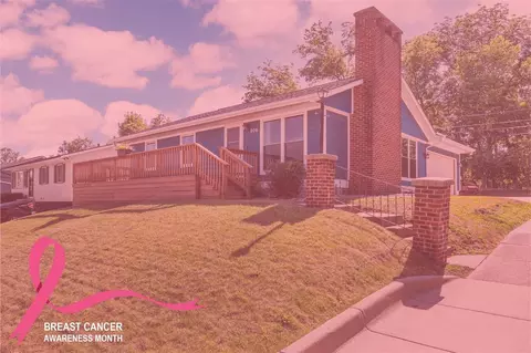 906 Pawnee Dr, Cedar Rapids, IA 52405