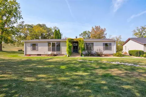 33159 260th Ave, Ollie, IA 52576