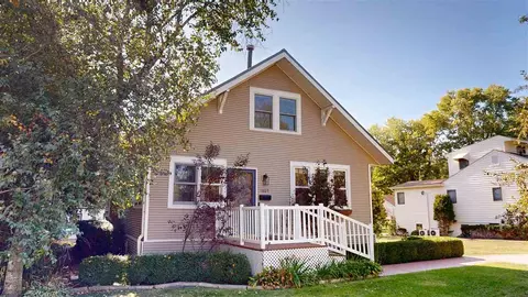 1809 C St, Iowa City, IA 52245