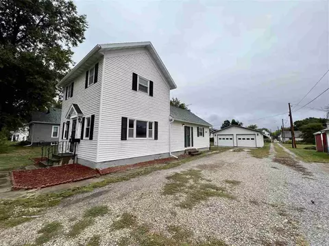 684 Lafayette Ave, Marengo, IA 52301